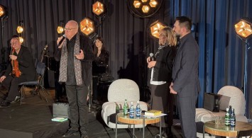 Wiecz&oacute;r pełen literatury i muzyki z Jackiem Cyganem (relacja)